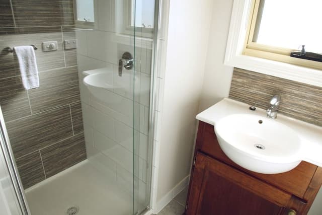Standard Room, Shared Bathroom, Garden View (Room 4)