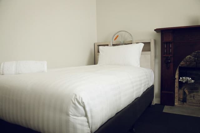Standard Room, Shared Bathroom (Room 2)