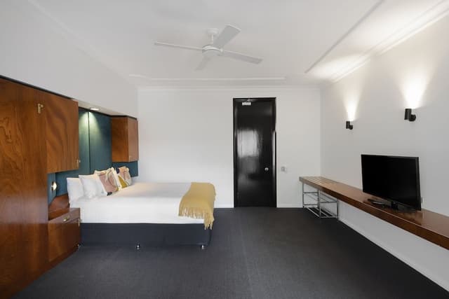 Deluxe Double Studio Apartment