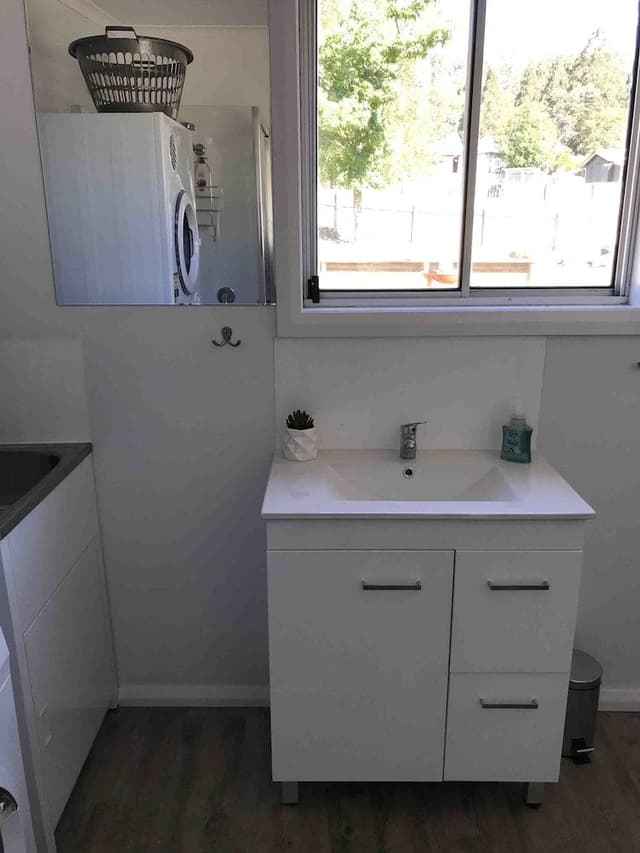 Family House, 4 Bedrooms, 2 Bathrooms, Mountain View