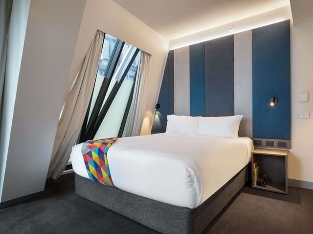 Suite, 1 King Bed