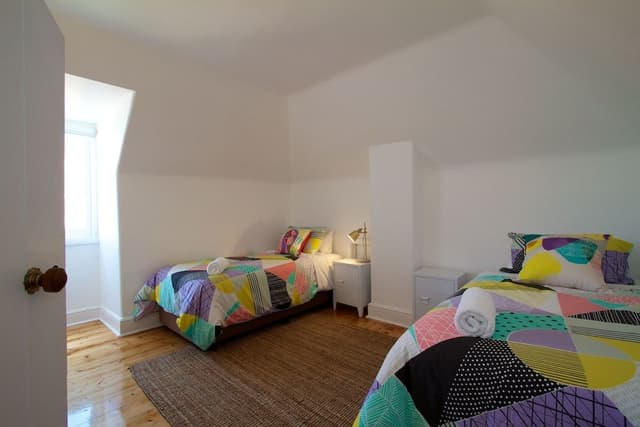 House, 4 Bedrooms, Terrace