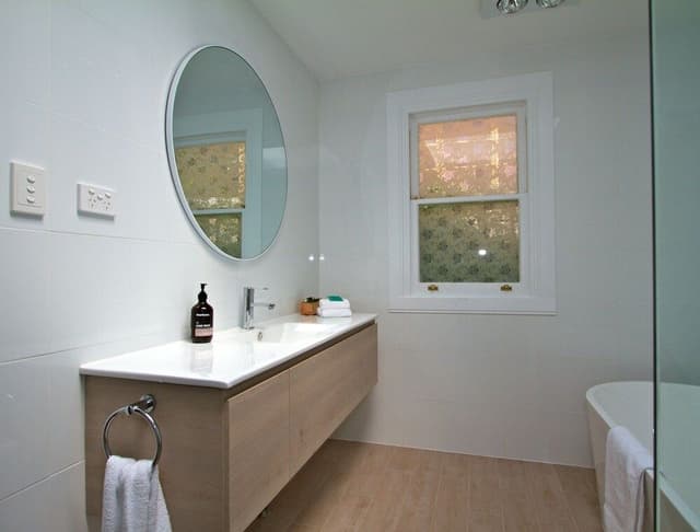House, 4 Bedrooms, Terrace