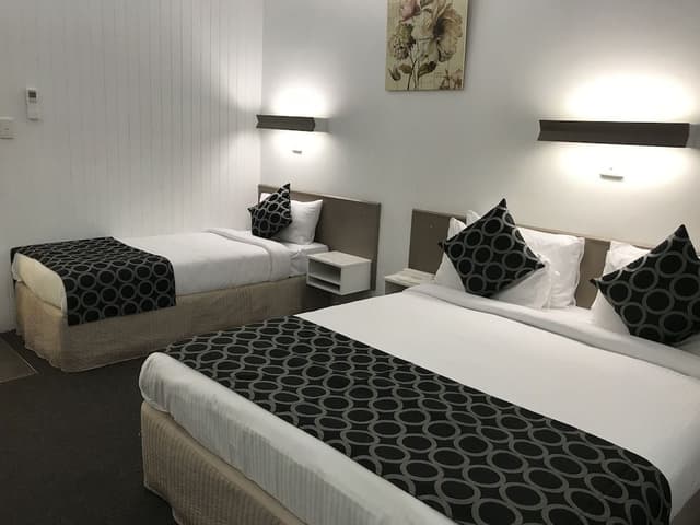 Executive Triple Room