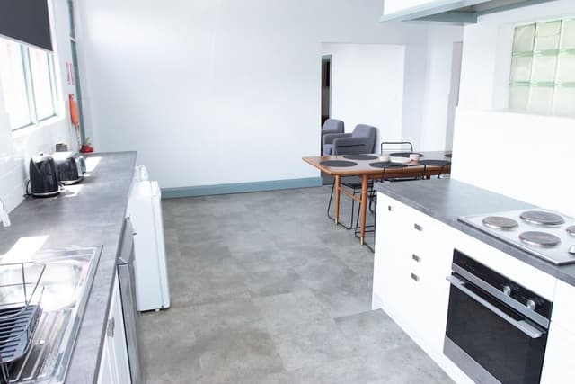 2 Bedroom Apartment