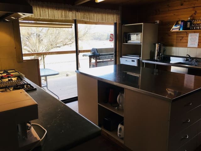 Panoramic Cabin, 4 Bedrooms, 2 Bathrooms, Lake View
