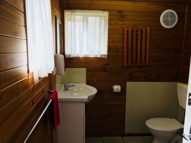 Panoramic Cabin, 4 Bedrooms, 2 Bathrooms, Lake View