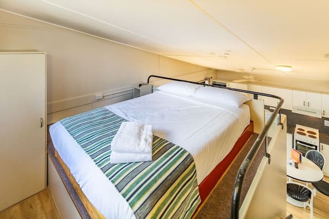 Rosella Loft - (Private External Bathroom)