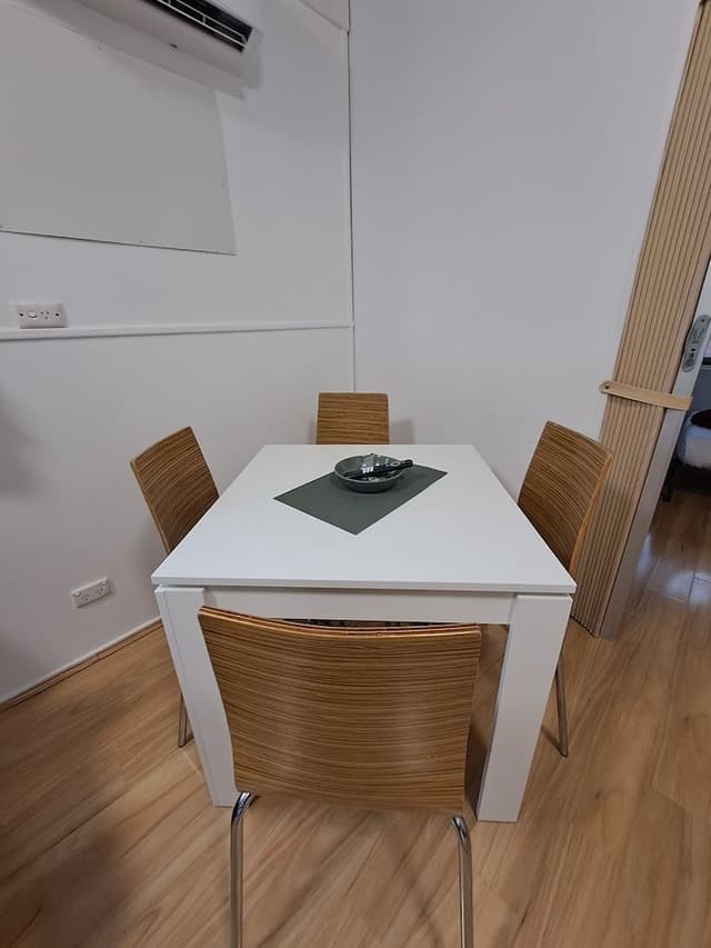 Rosella Loft - (Private External Bathroom)