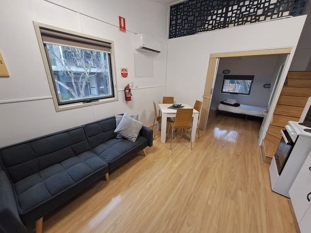Rosella Loft - (Private External Bathroom)