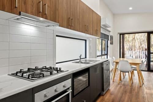 Deluxe 2 Bedroom Cabin - Sleeps 6