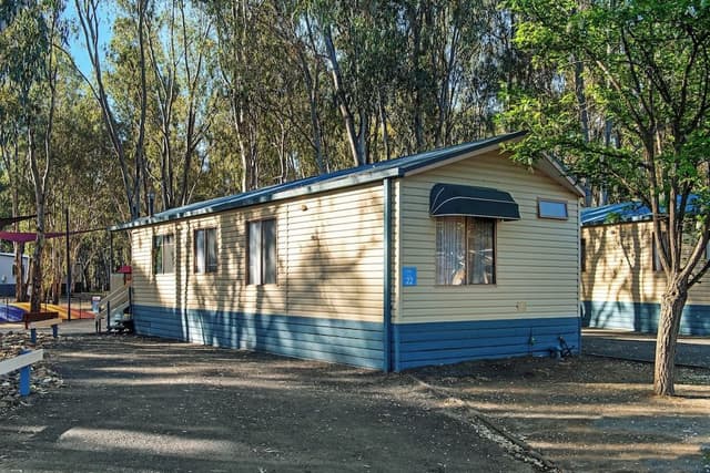 Deluxe Spa Cabin