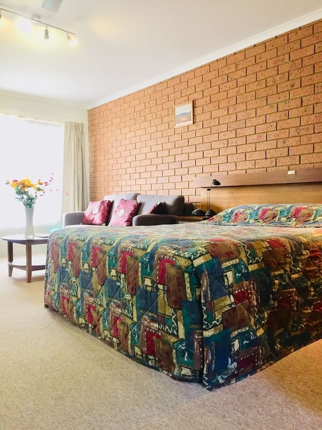 Double Room, 1 Queen Bed
