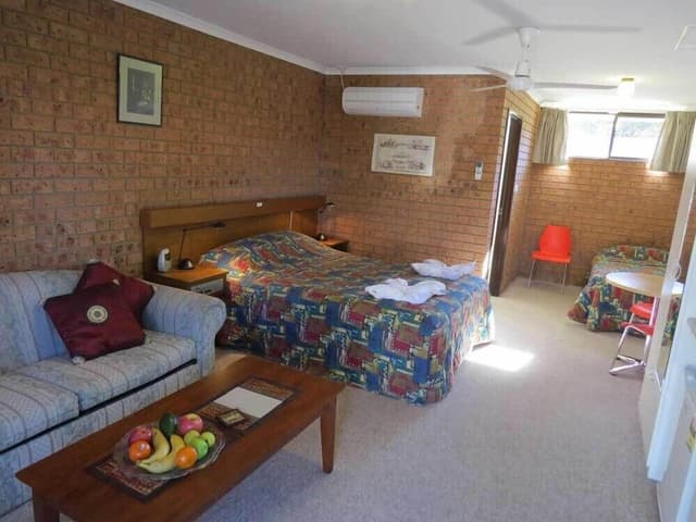 Family Room, Multiple Beds