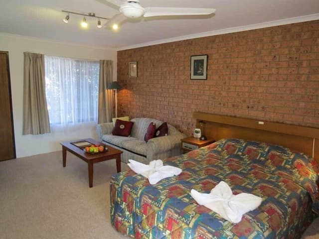 Double Room, 1 Queen Bed