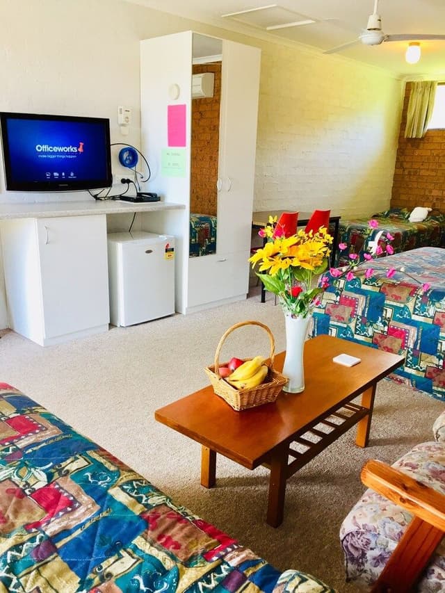 Family Room, Multiple Beds