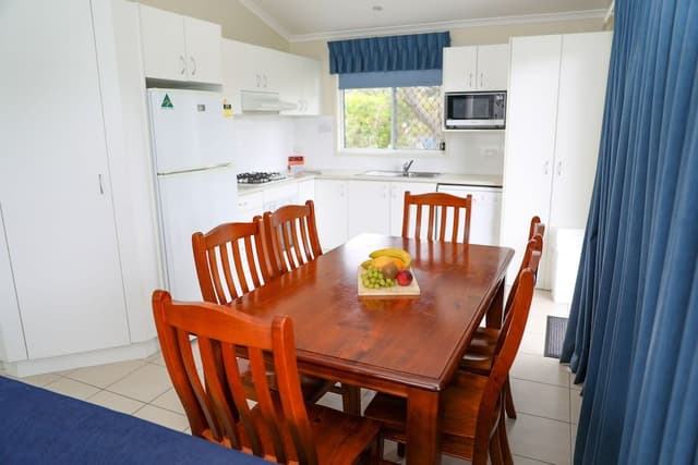 3 Bedroom Deluxe 6 Berth Cabin