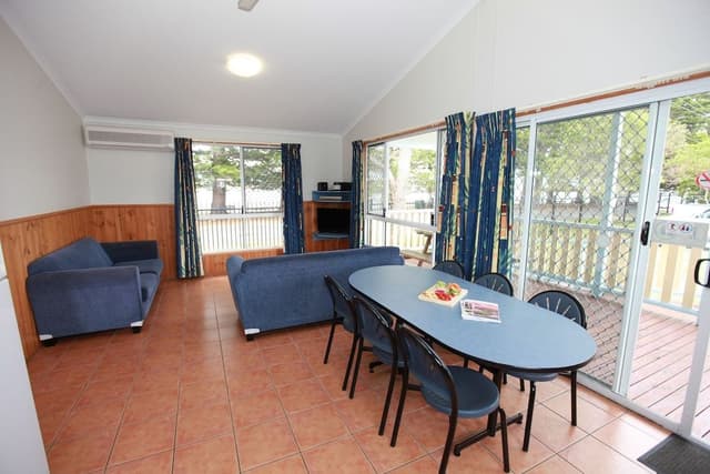 2 Bedroom Deluxe 6 Berth Cabin