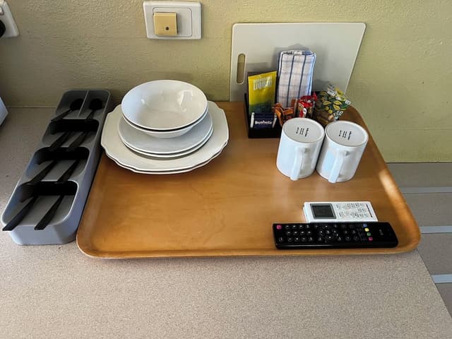 Standard Twin Room, Multiple Beds, Non Smoking (Queen Single Studio)