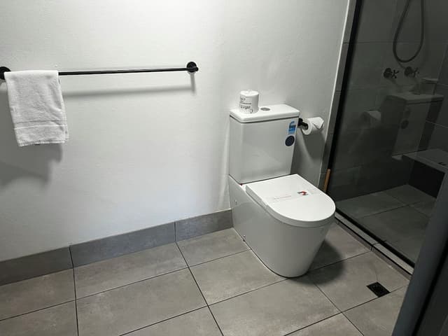Standard Twin Room, Multiple Beds, Non Smoking (Queen Single Studio)