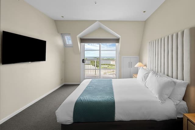 Middle Island 2 Bedroom Penthouse