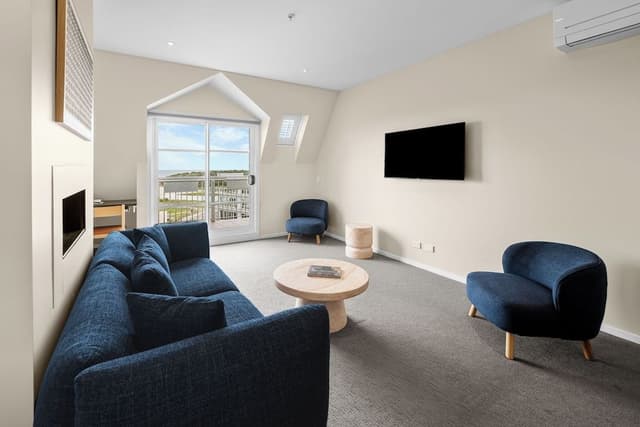 Middle Island 2 Bedroom Penthouse