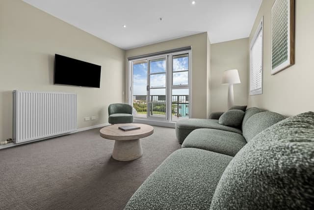 Merri Rise 3 Bedroom Penthouse