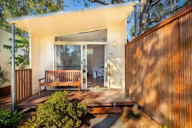Superior Studio Cabin