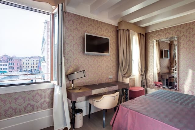 Superior Double or Twin Room, Canal View