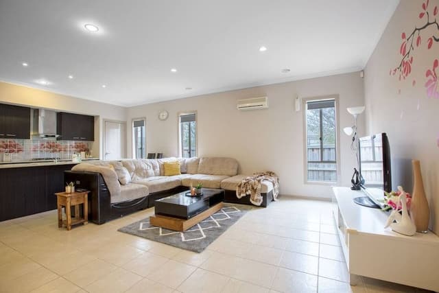 House (4 Bedrooms)
