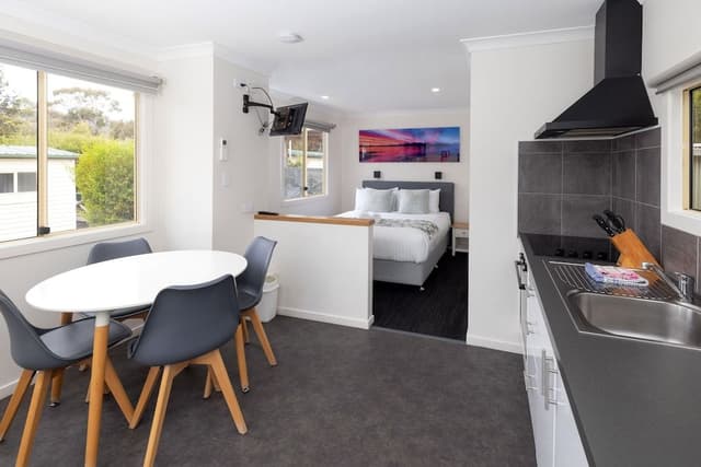 Studio, 1 Queen Bed