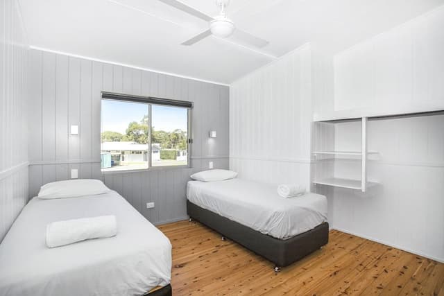 Lakeside Cabin, Sleeps 4