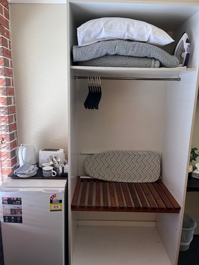 Room (1 Double & 3 Single Beds)