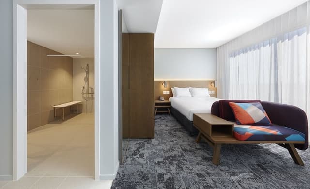 Standard Room, 1 King Bed