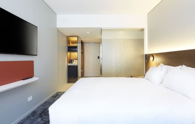 Standard Room, 1 King Bed