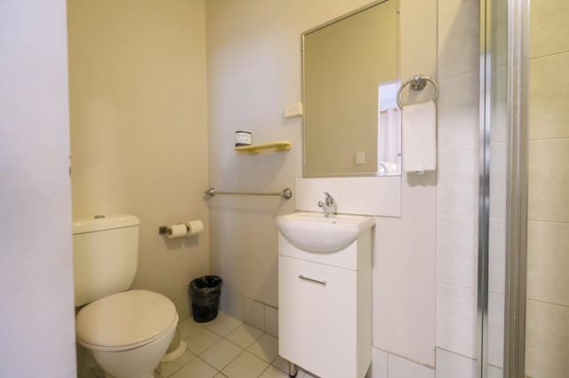 Family Bunk Room Ensuite Bathroom