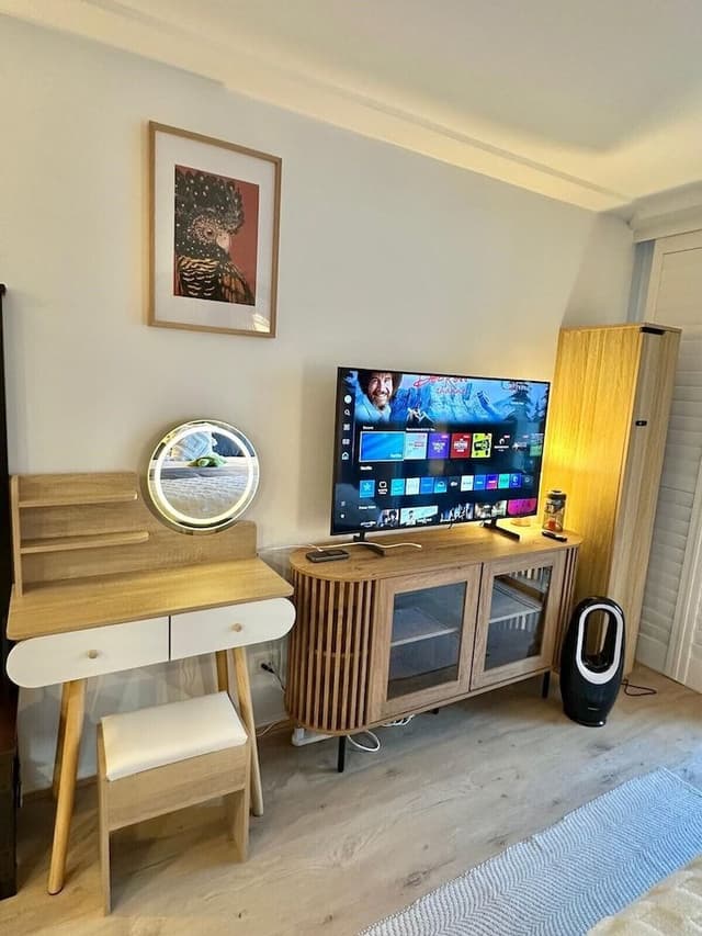 Deluxe Studio, 1 Queen Bed, City View