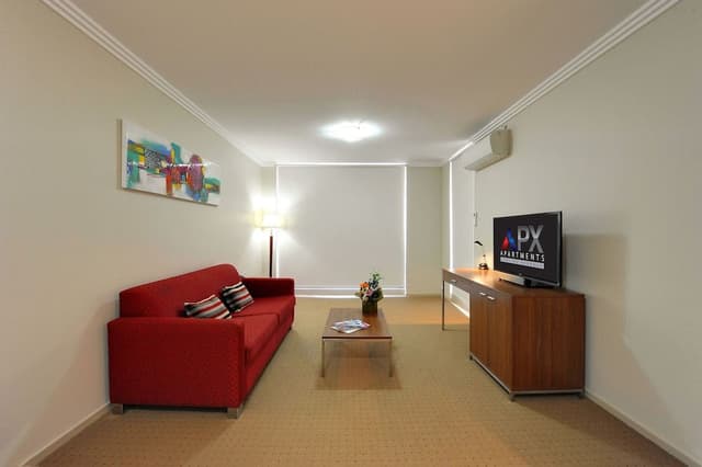 One Bedroom Apartment (Daily Housekeeping)