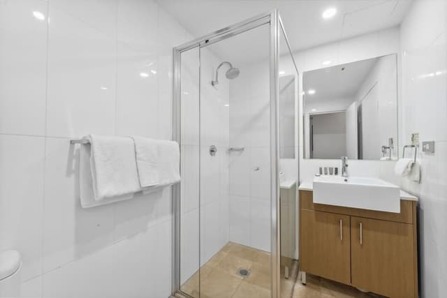 One Bedroom Apartment (Daily Housekeeping)