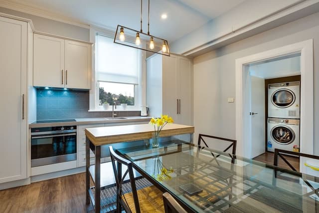 2 Bedroom Deluxe Apartment