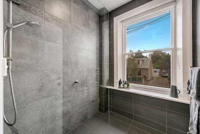 2 Bedroom Deluxe Apartment