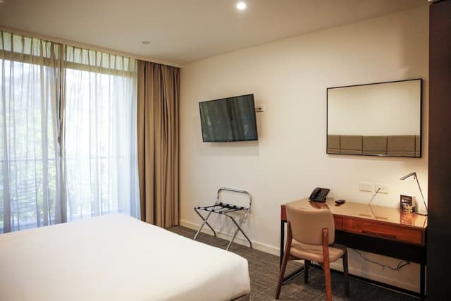 Executive Studio, Balcony