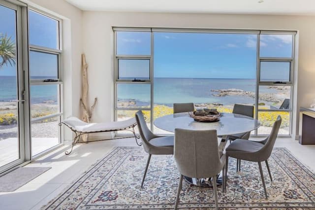 Luxury Villa, 2 Bedrooms, Sea View, Oceanfront