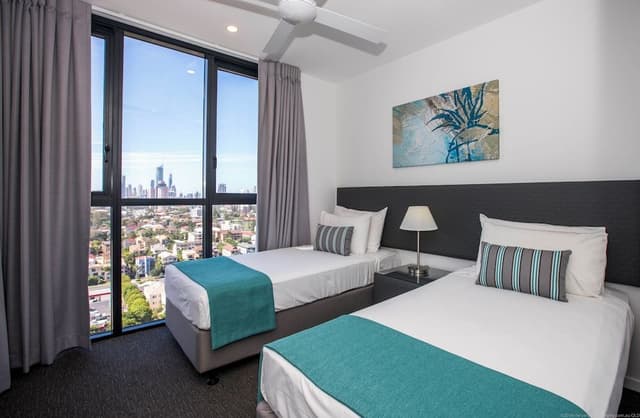 1 Bedroom Hinterland