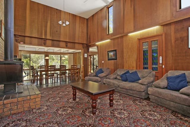 House, 5 Bedrooms