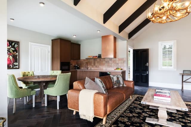 Grand Villa, 1 King Bed, Fireplace, Mountain View