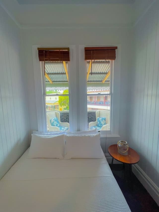 Queen Room, Shared Bathroom
