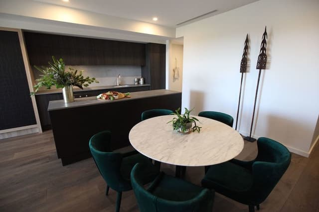 Luxury Apartment, 3 Bedrooms, Park View