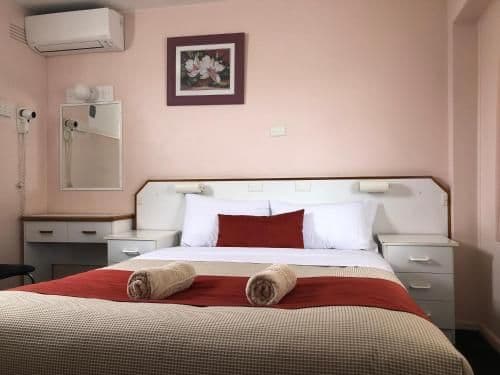 Deluxe Queen Room