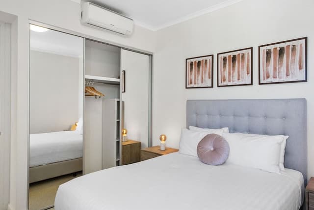 1 Bedroom Deluxe Apartment